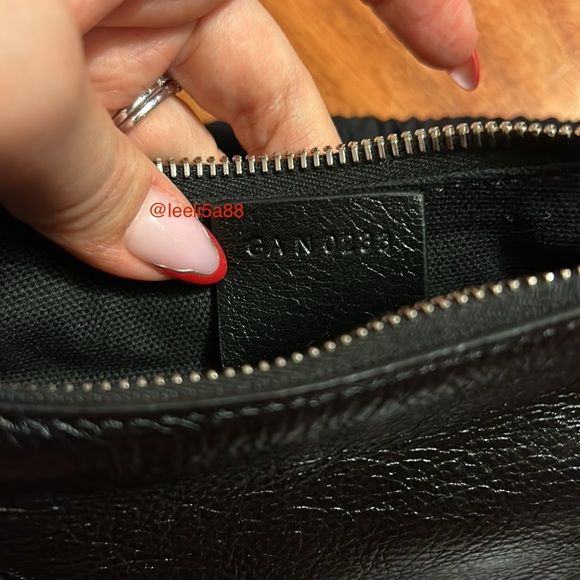 Givenchy Mini Voyou bag in leather - Picture 6 of 9